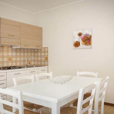 Apartment Rosa Bourbon Lazise Exterior photo